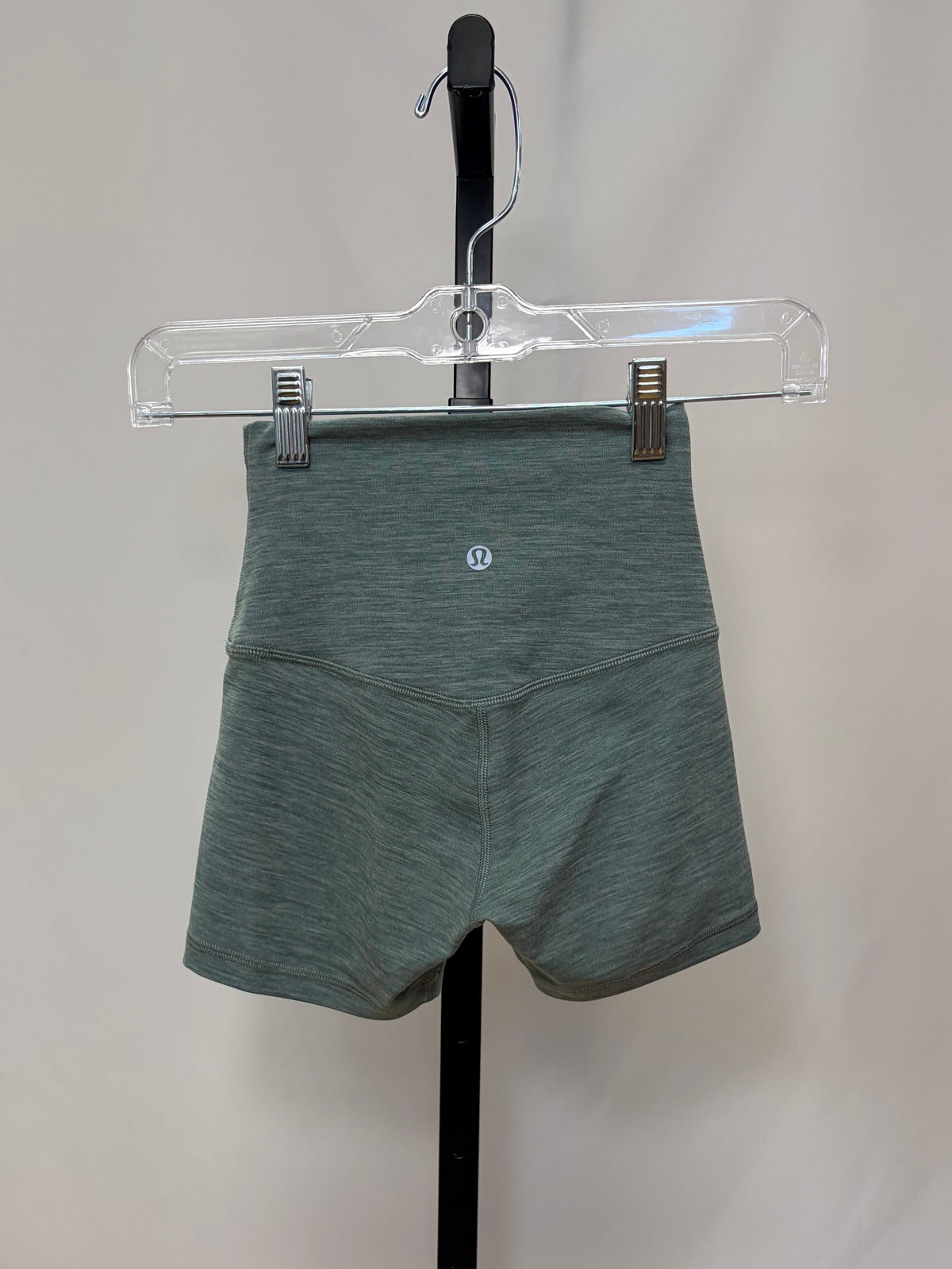 Lululemon green biker shorts size 0 gently-used