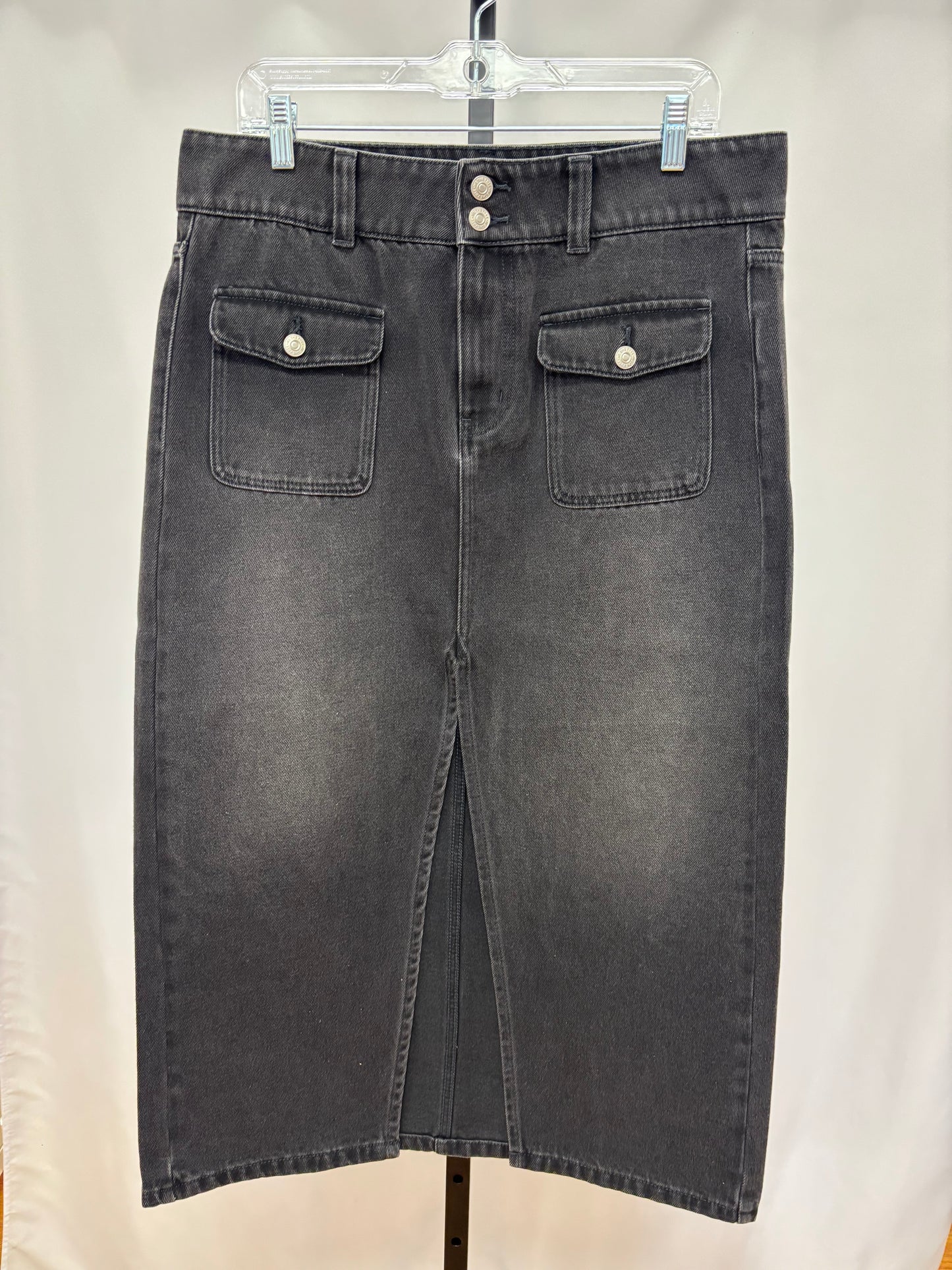Free people black denim maxi skirt size 31