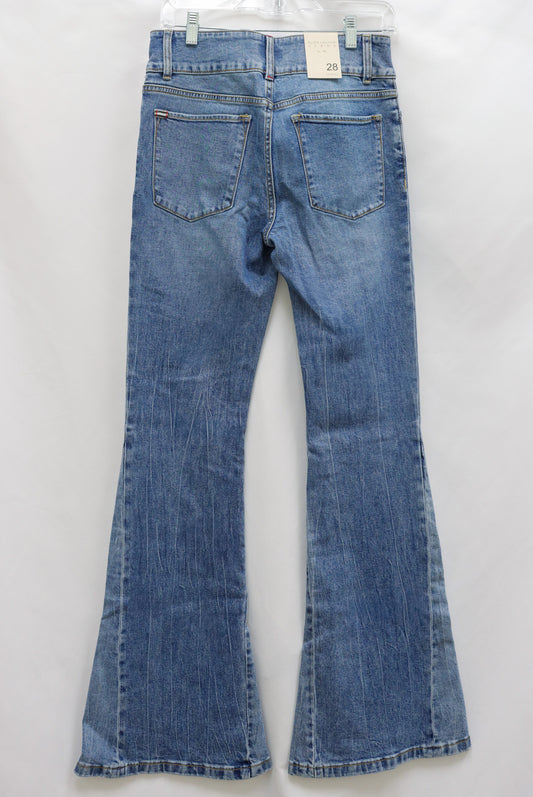 Alice + Olivia Mid Rise Bell Jeans Size 28