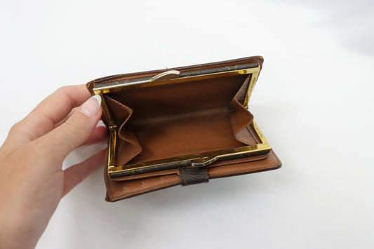 LV Kiss Lock Wallet MI0987