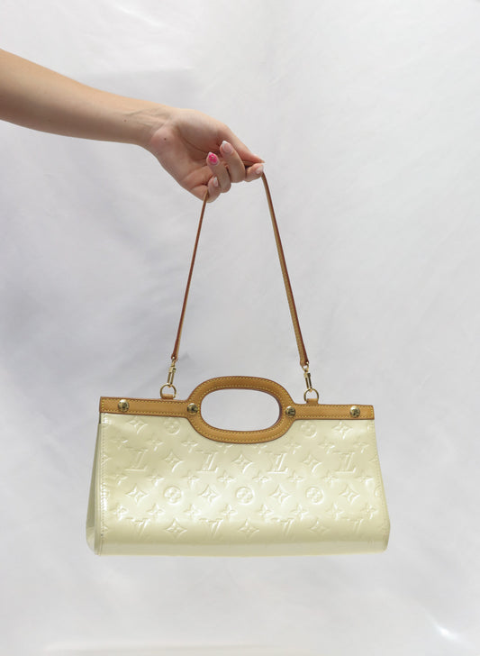 Louis Vuitton Handbag Monogram V