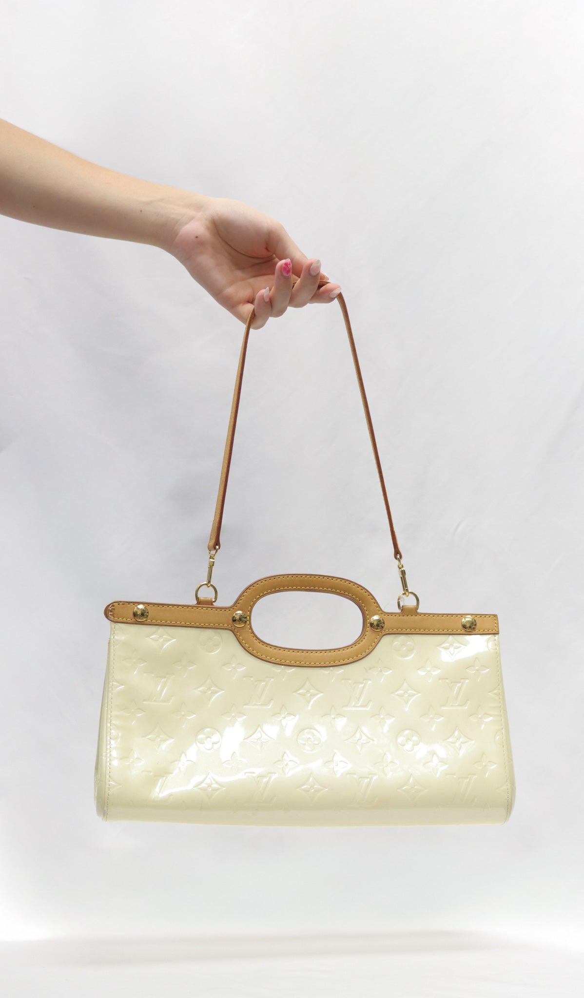 Louis Vuitton Handbag Monogram V