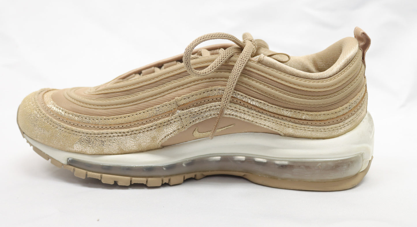 Beige Nike Shoes sIZE 8.5