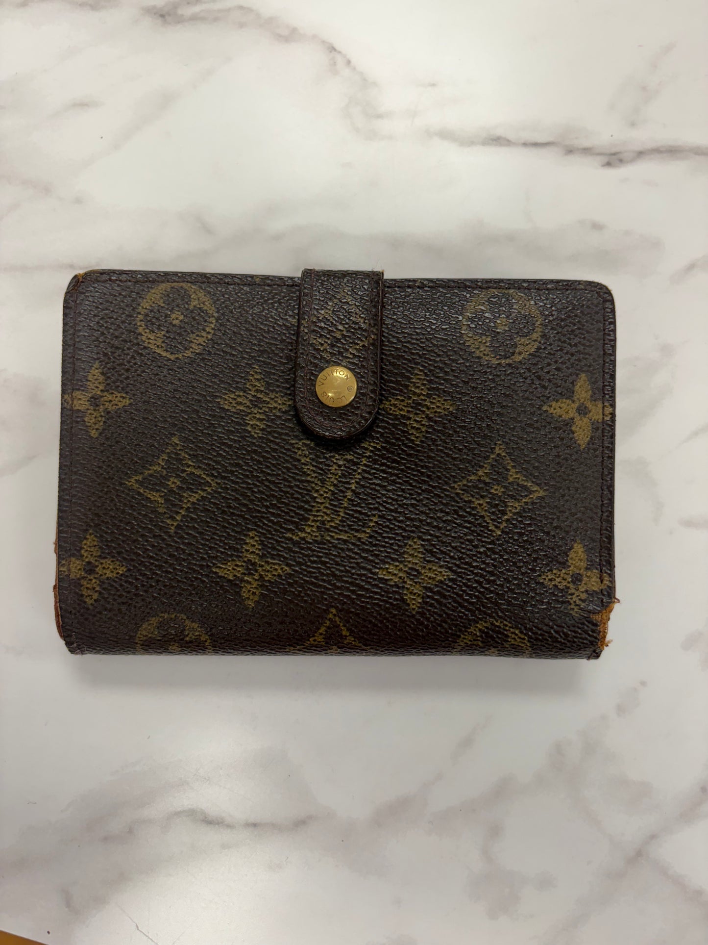 Louis Vuitton Kiss Lock Wallet MI0987 As Is