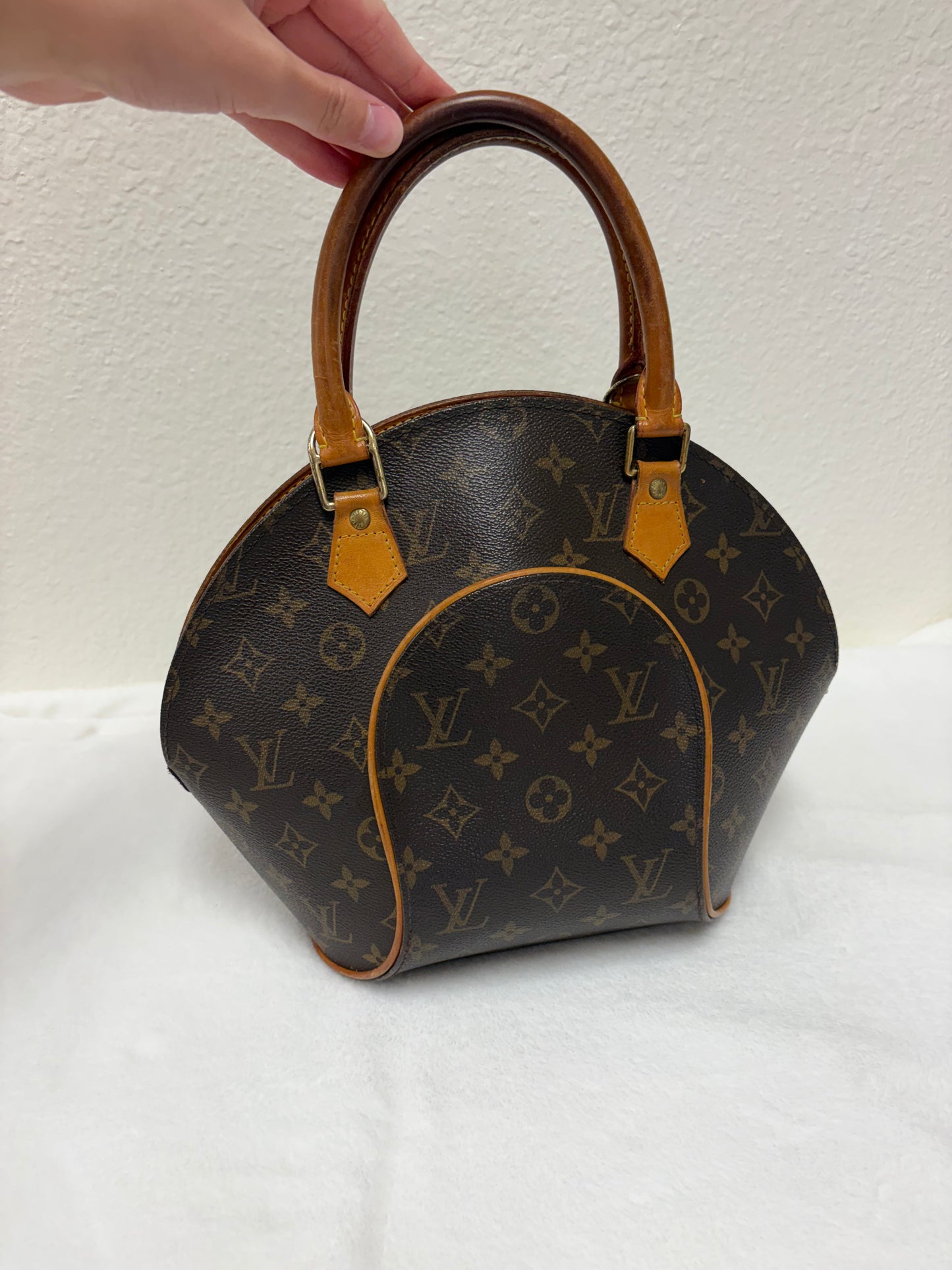 Louis Vuitton monogram Ellipse PM bag