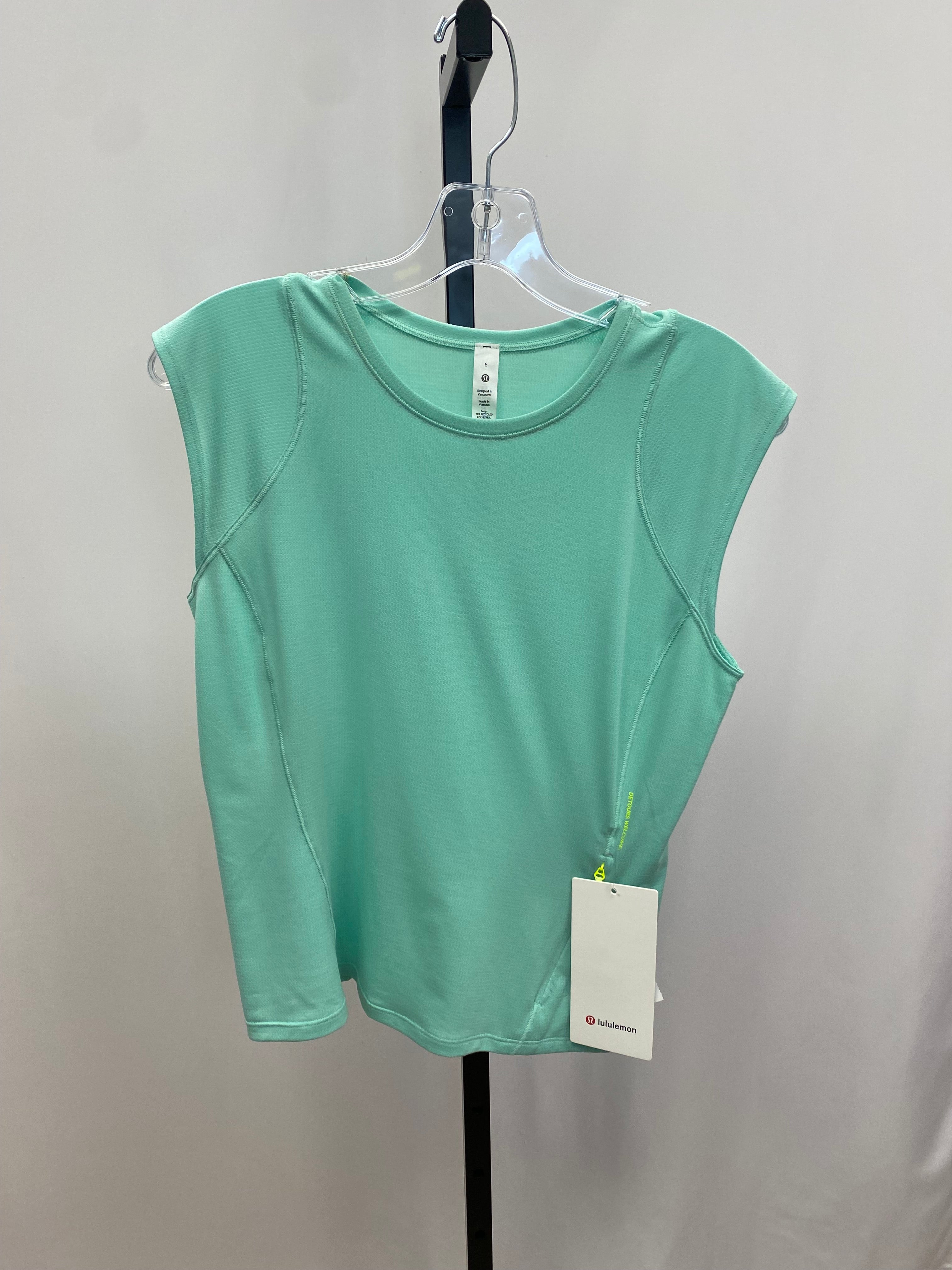 Lululemon cap sleeve hiking tank size 6