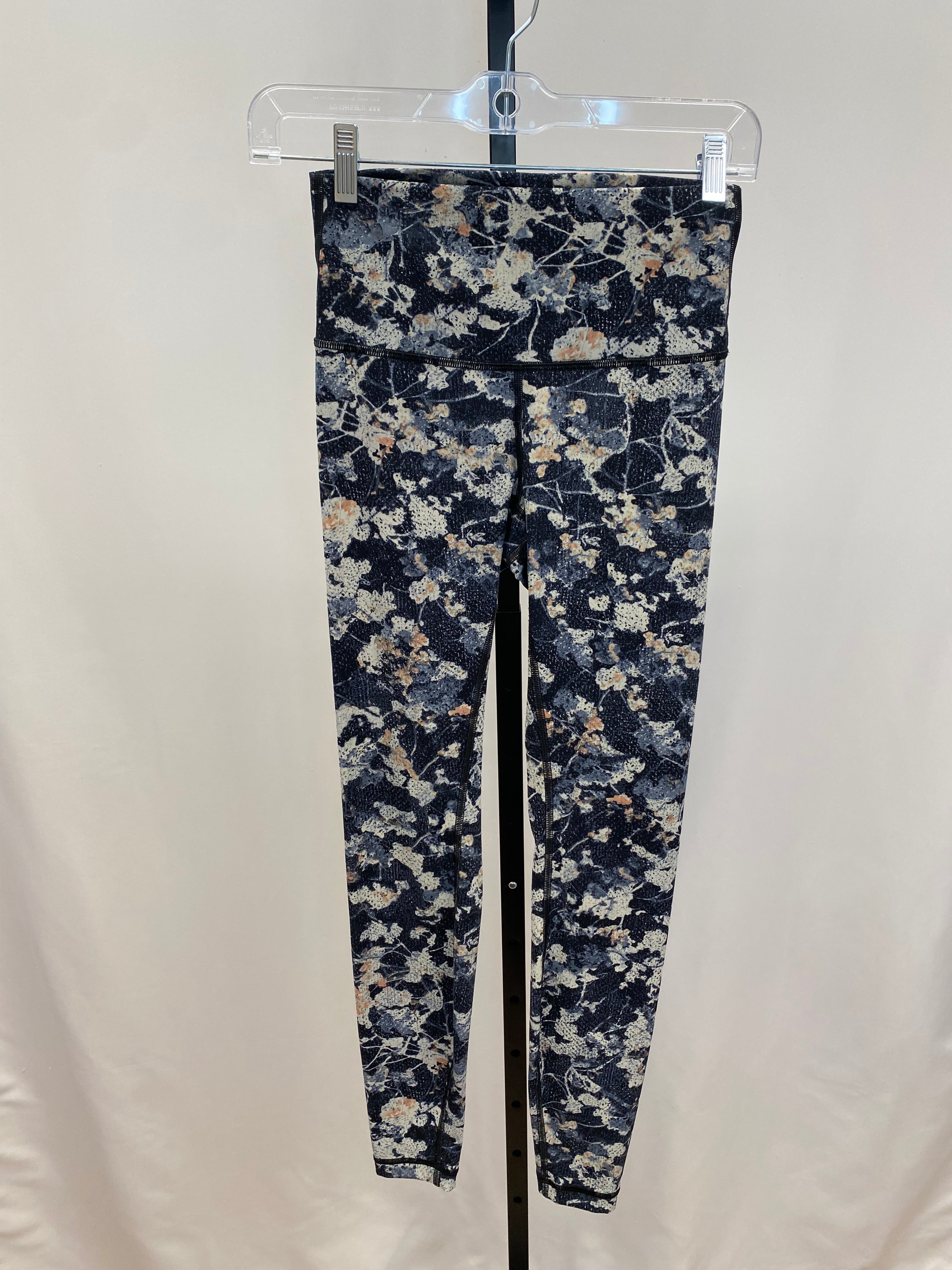 Lululemon navy patterned leggings size 4