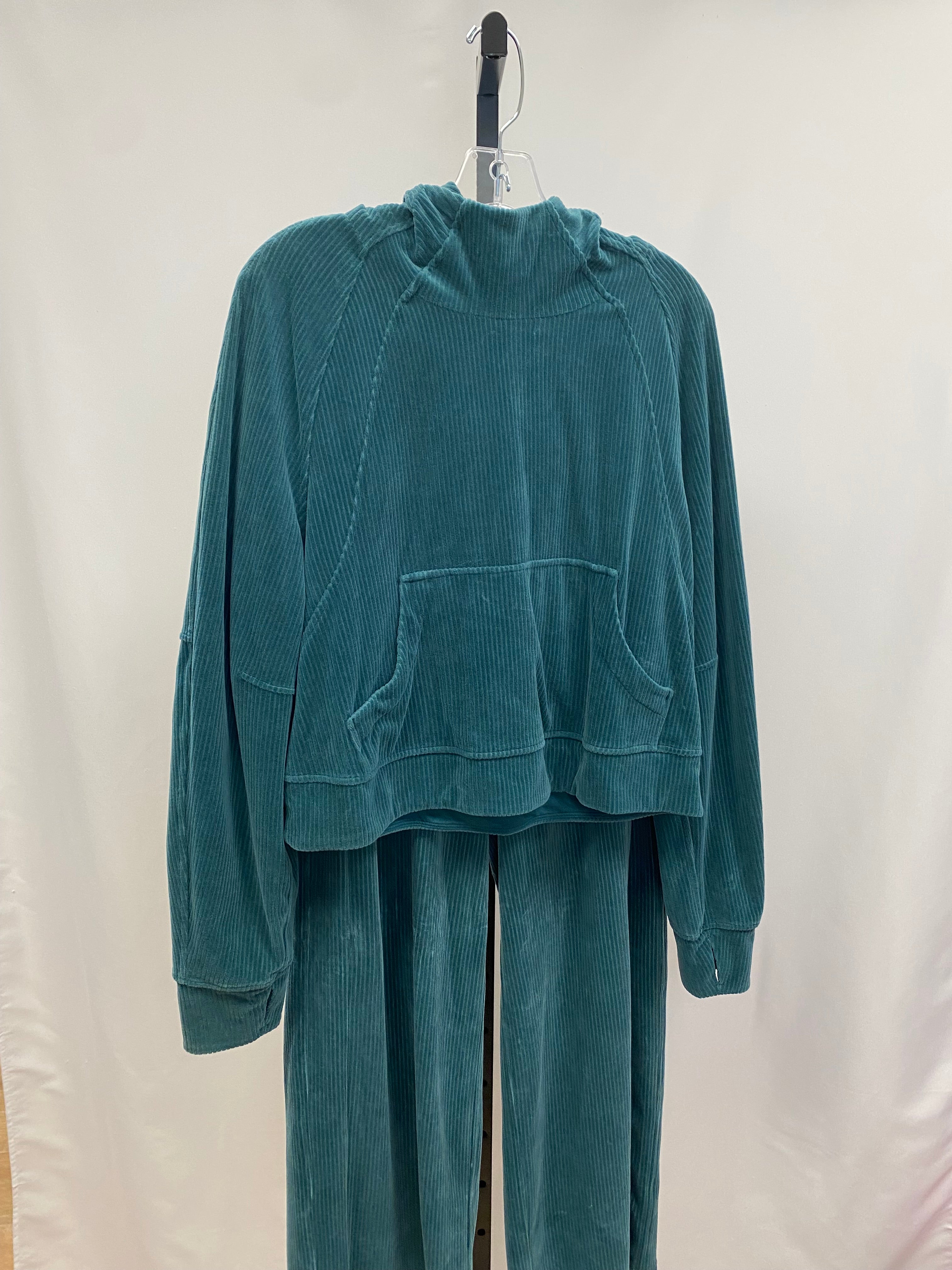 Lululemon green ribbed hoodie and pants SET size M