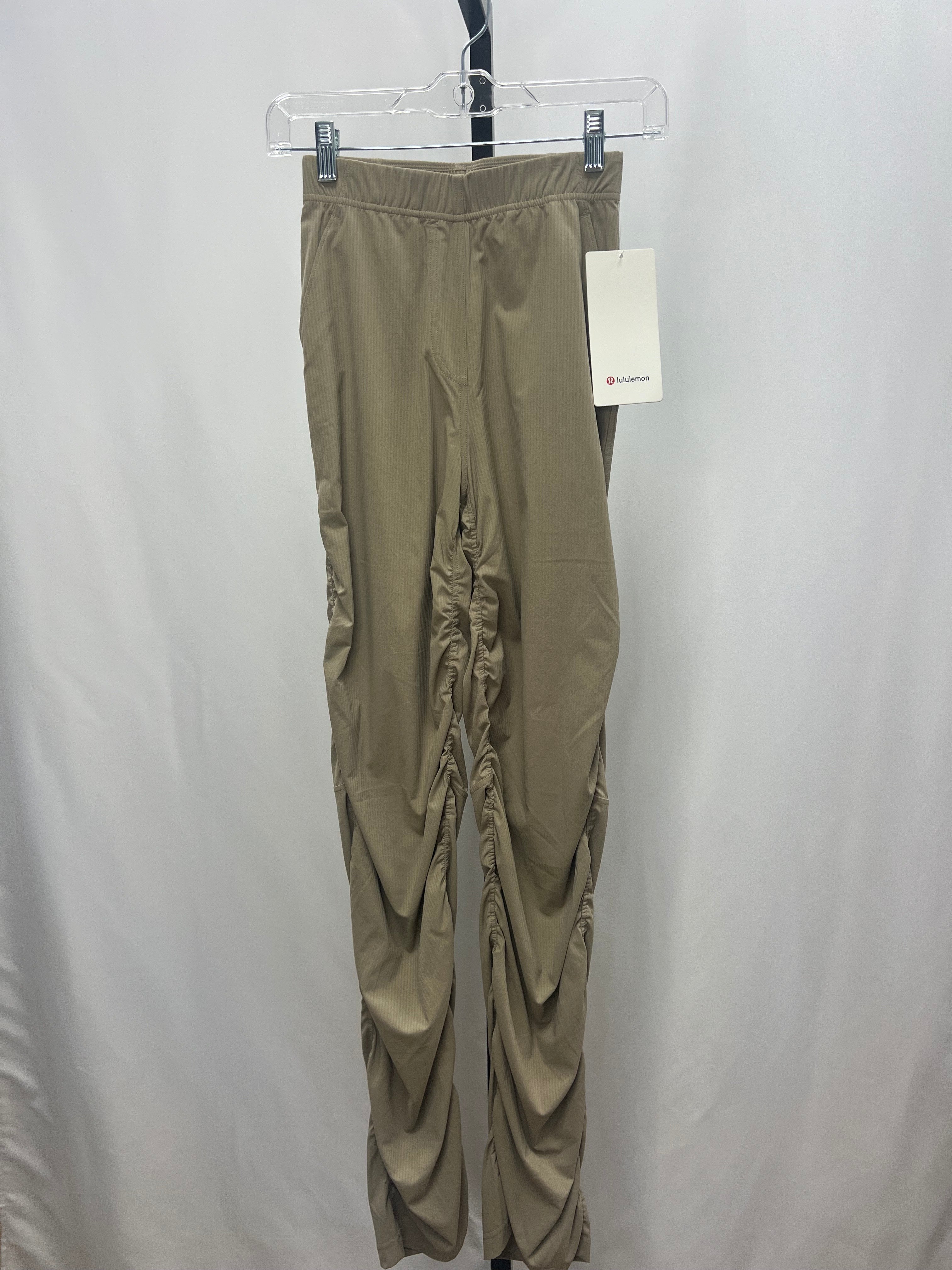 Lululemon dance studio slim-fit HR flared pant size xxs