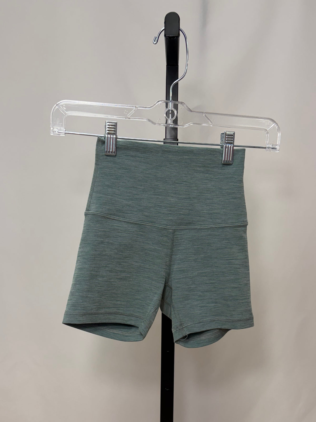 Lululemon green biker shorts size 0 gently-used