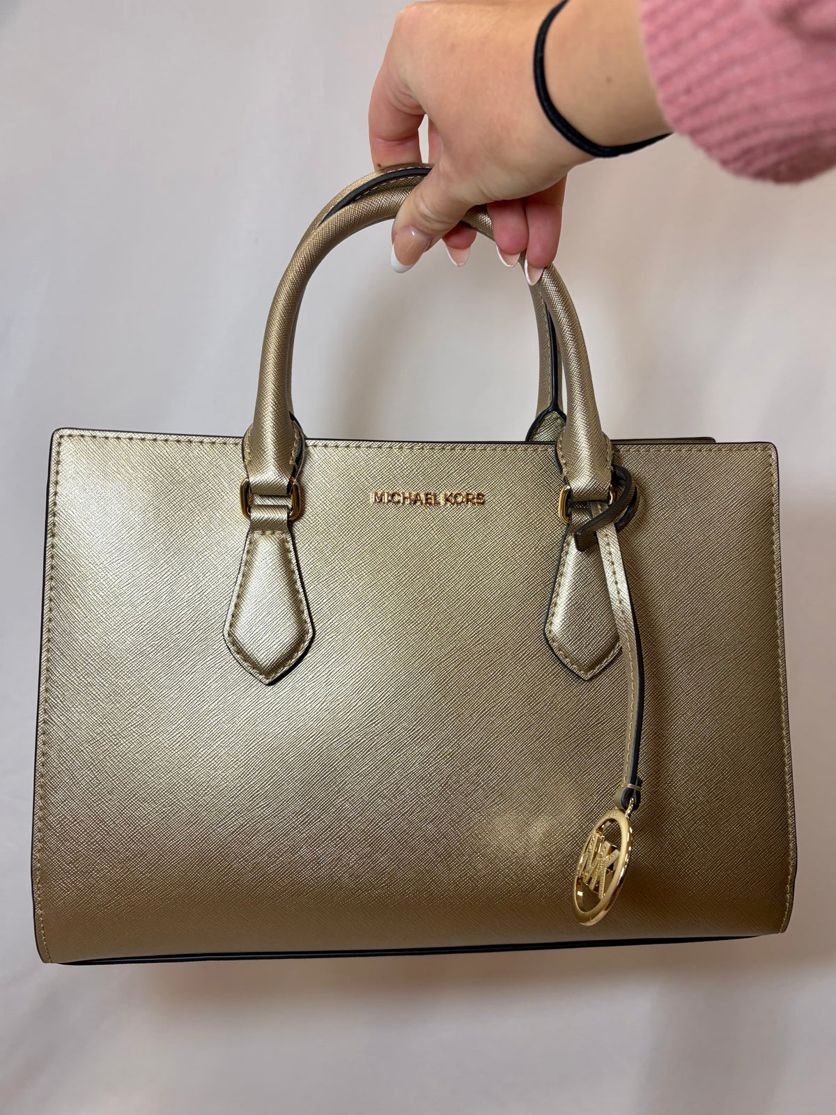 Michael Kors Gold Sheila Bag NWT-10/10 Condition