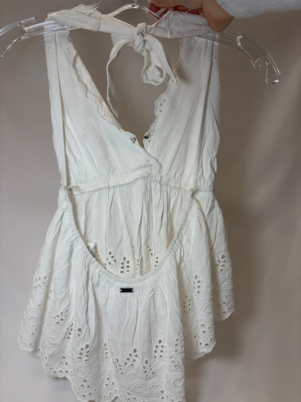 O'Neill White Halter Top Size XS-Gently Used