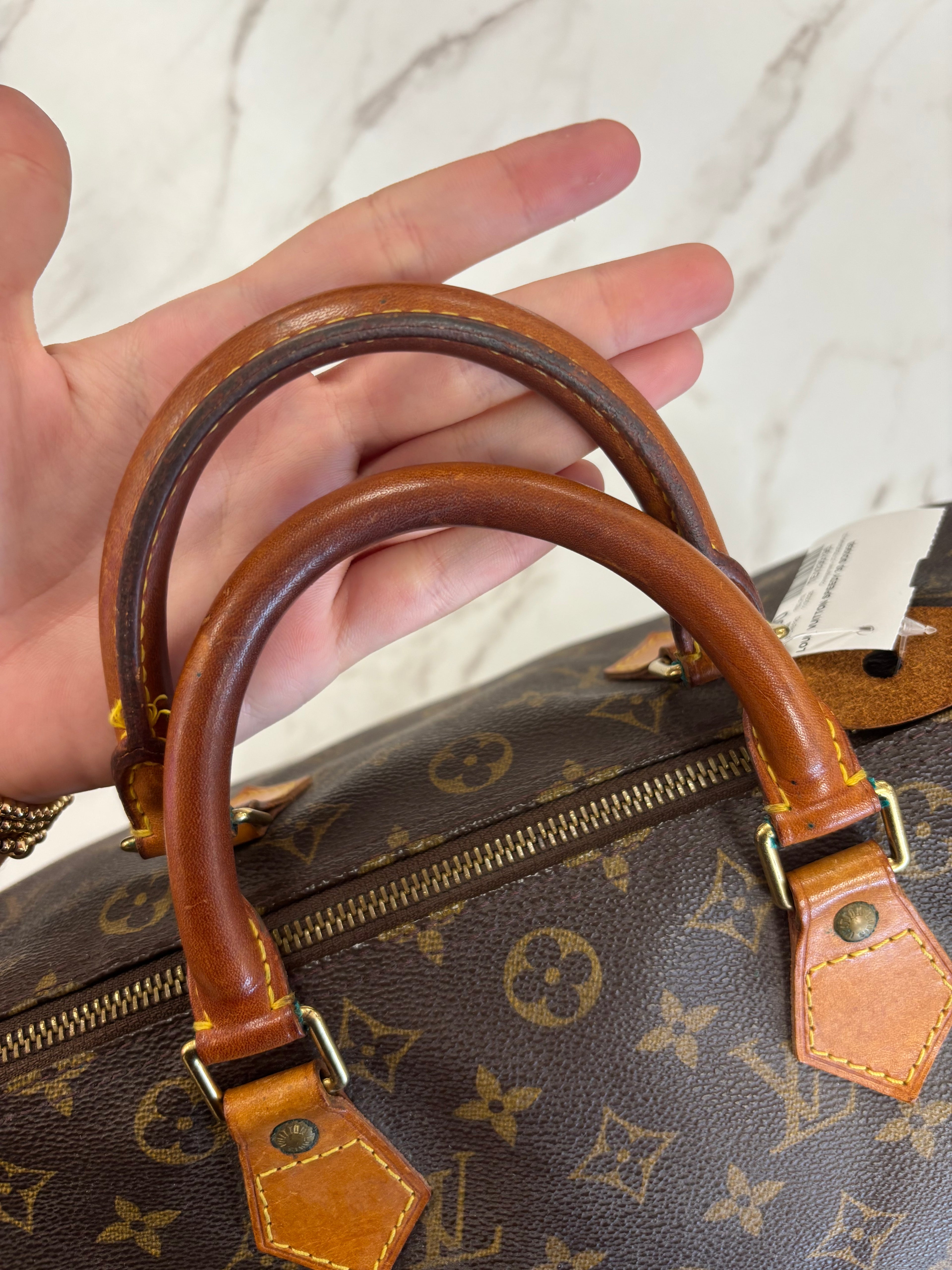 Louis Vuitton speedy 30