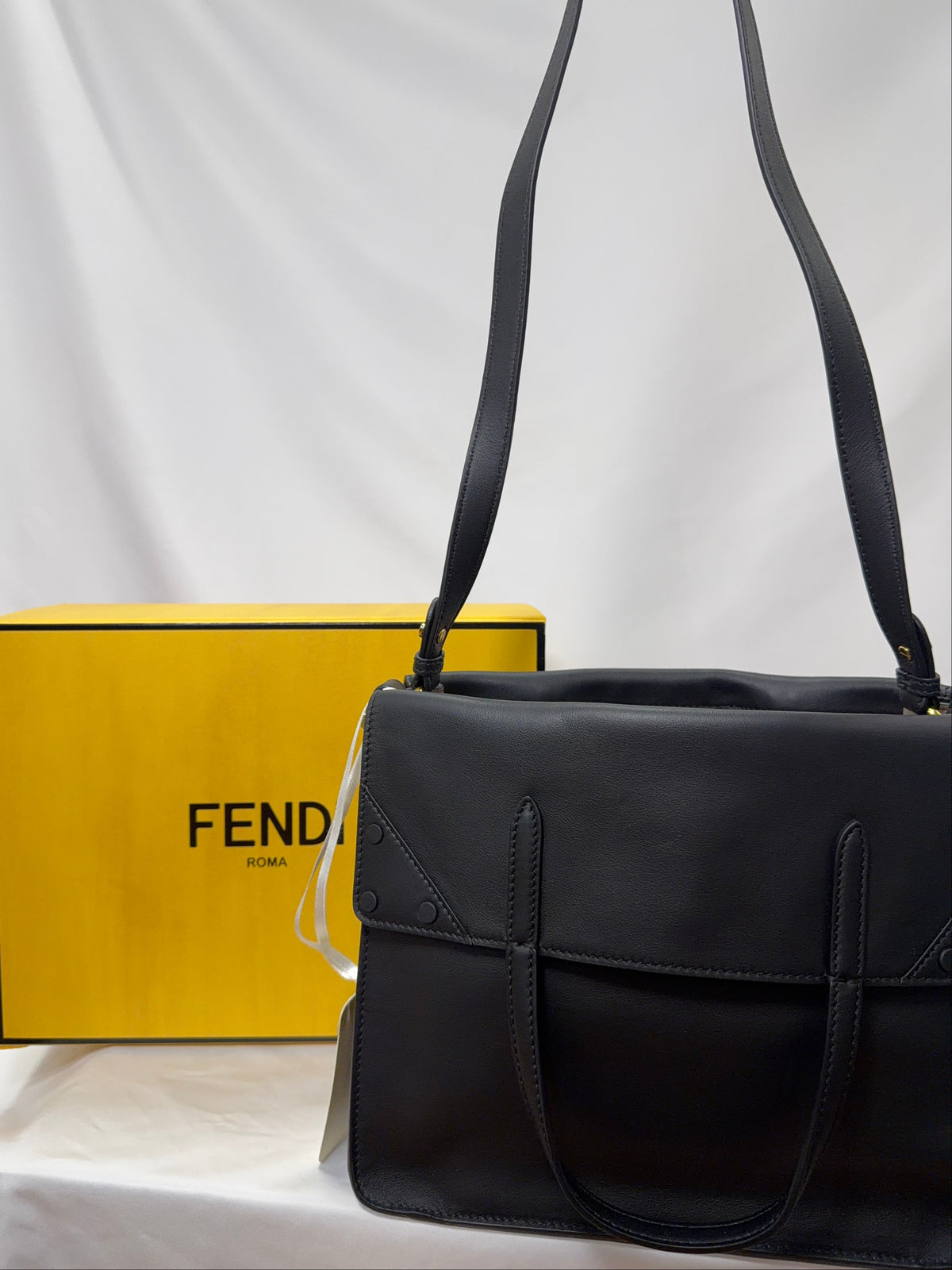 Fendi Flip Large Bag W Straps-10/10 Condition