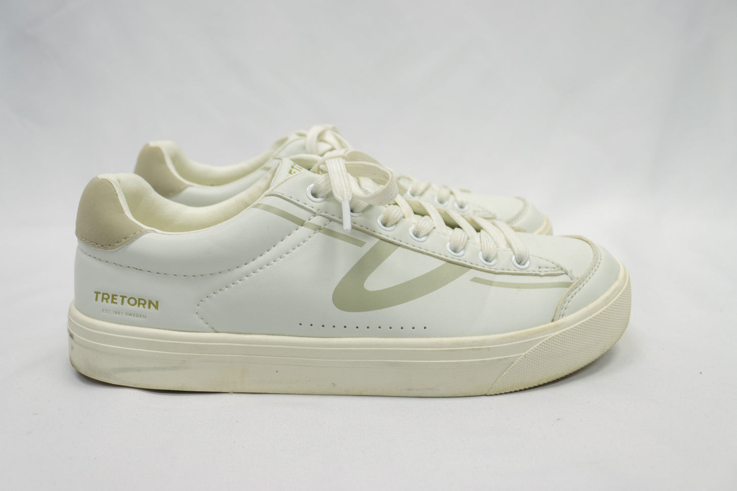 Tretorn White Sneakers Size 9