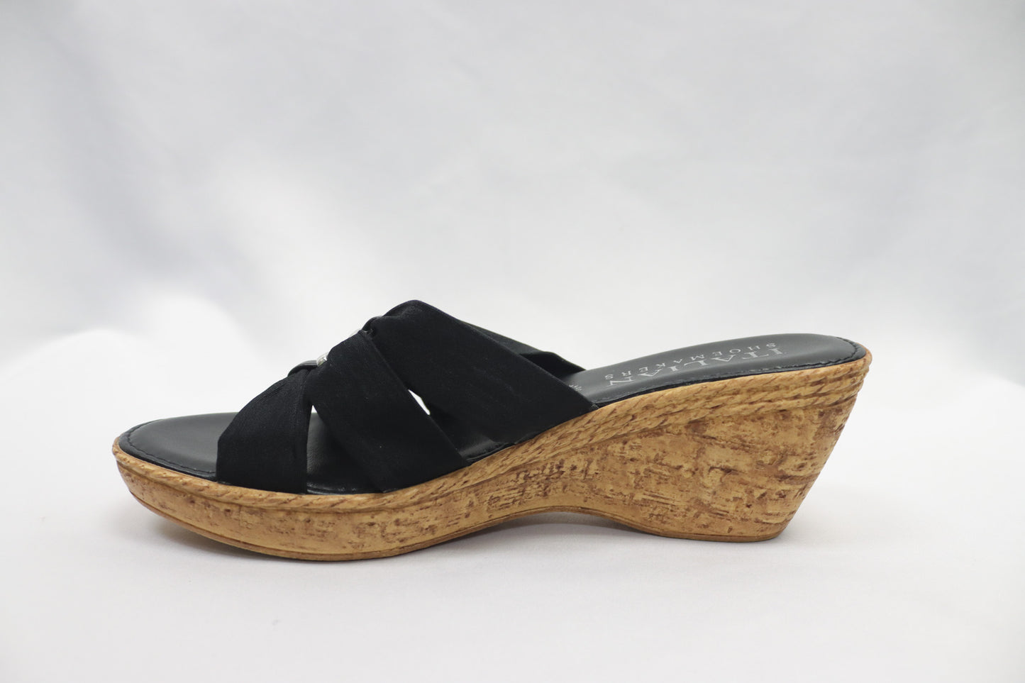 Itialian Shoe Makers Black Kitten Heels Size 6