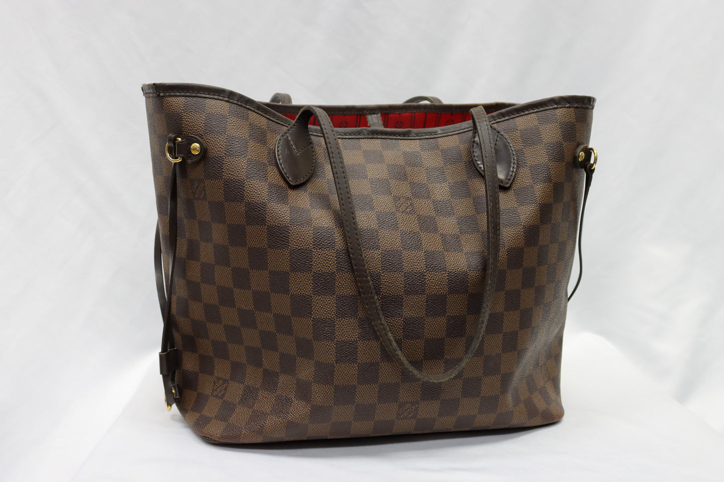 LV Neverfull Bag AR0140