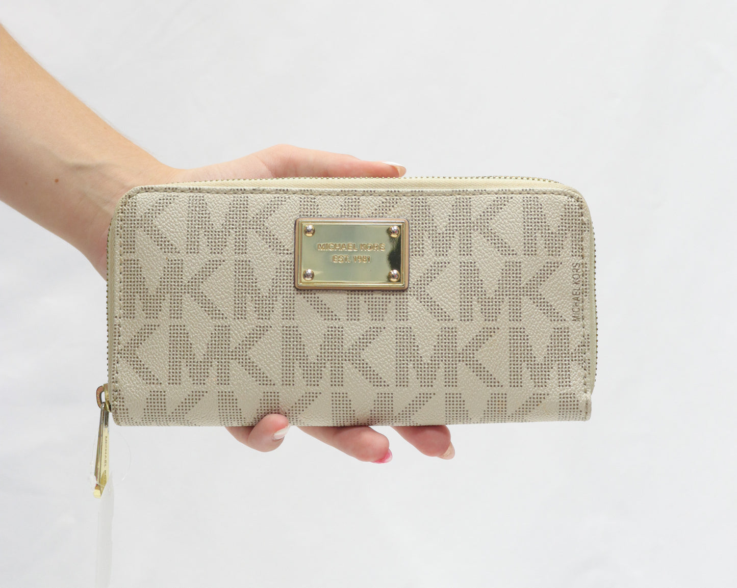 Michael Kors Creme Wallet