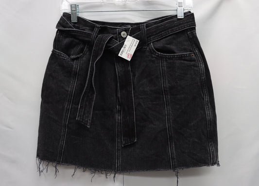 Abercombie & Fitch black Denim Skirt Size 4//27