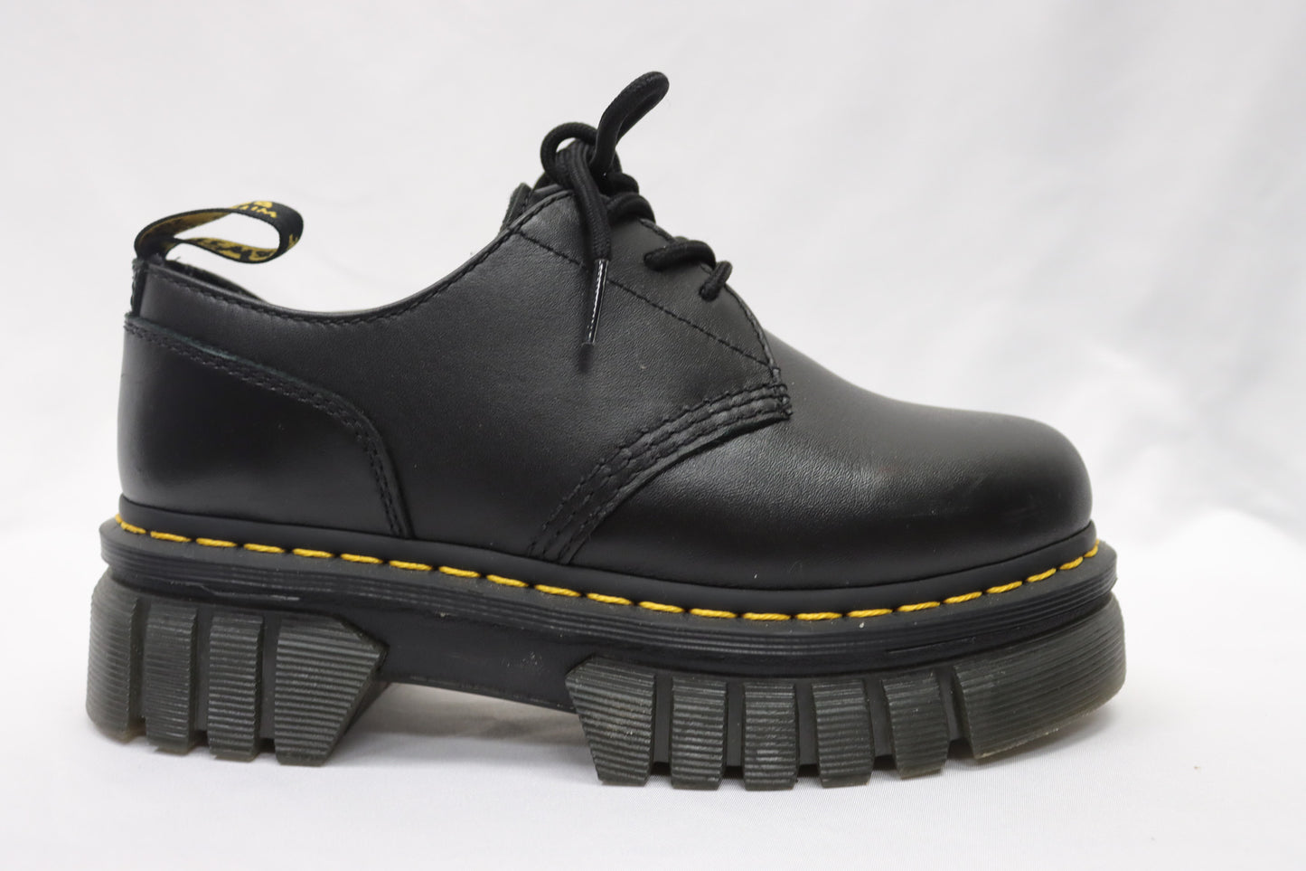 DR Martins Shoes Size 7